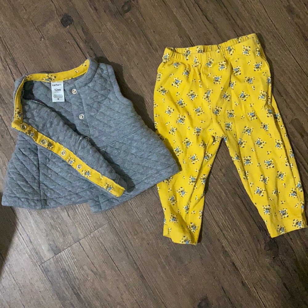 Carter’s leggings with matching vest 12 months